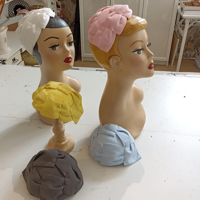 Half hats in vielen Farben