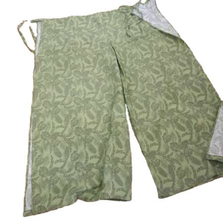 oliv grüne Wickelhose
