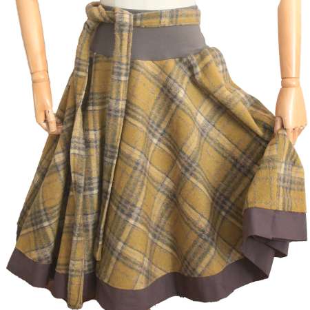 Tellerrock Winter in Ocker und Grau