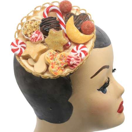 fascinator mit Weihnachtsplätzchen