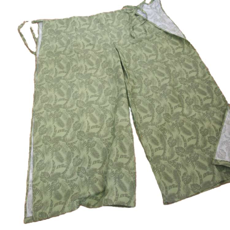 oliv grüne Wickelhose