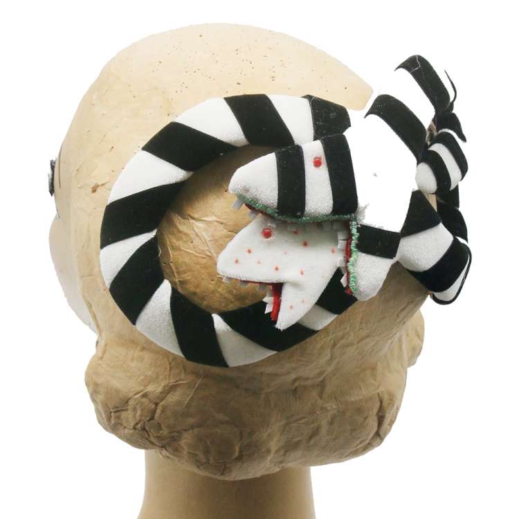 Hat white Back Head snake on back hat