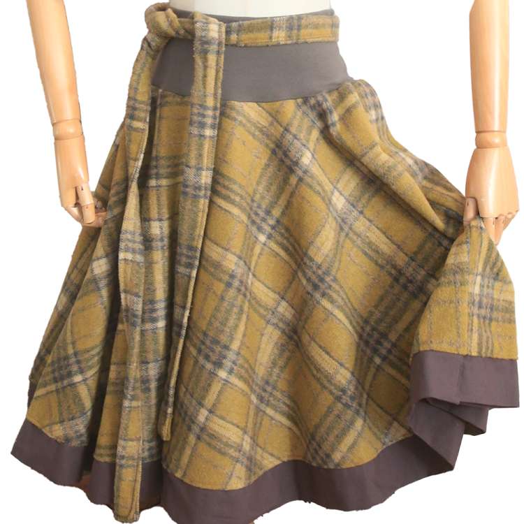 Tellerrock Winter in Ocker und Grau