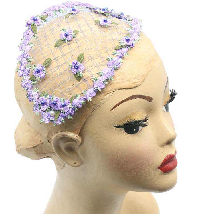 Lila Half Hat aus Netz mit Blumen nach Mrs Maisel infinity vintage