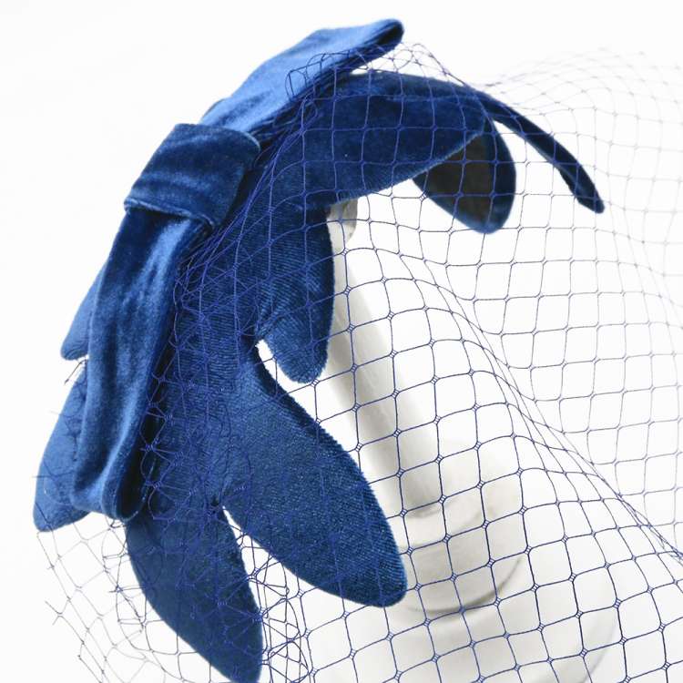 Half Hat mit blau im Vintage Stil