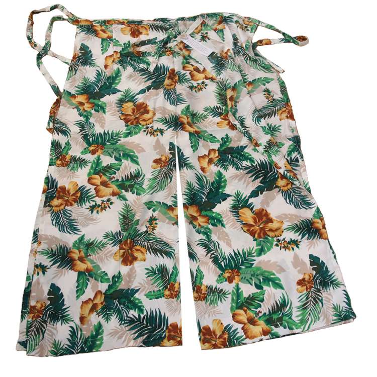 Sommerhose mit Blumen