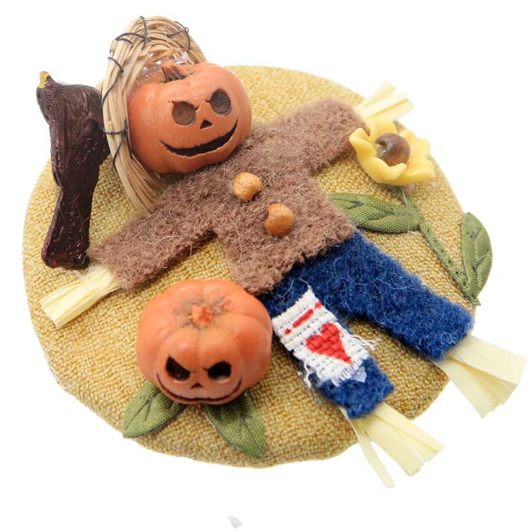 Mini fascinator scarecrow