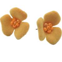 Samtblüten in Ocher - kleine Ohrstecker
