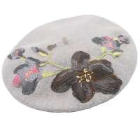 Grey beret embroidered with brown flowers